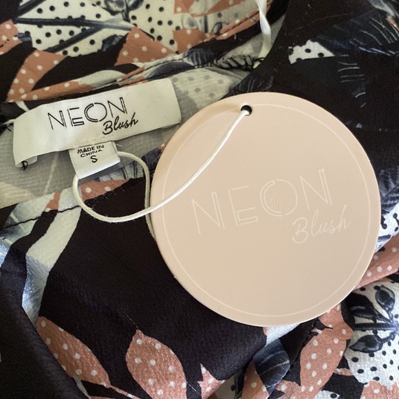 Neon Blush long sleeves dress - Picture 7 of 10